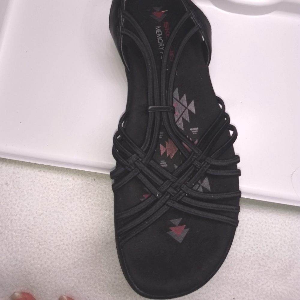 😍Bundle 2 for $30 Skechers size 7 sandal elastic top